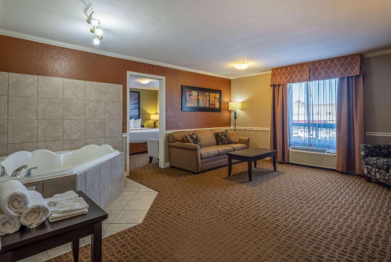 Hotel Super 8 By Wyndham Edmonton International Airport Leduc Esterno foto